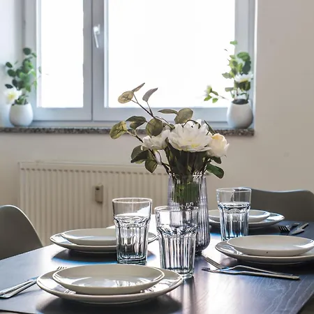 Apartmán Stilvolle Mit Balkon- Wenige Gehminuten Von Der Altstadt Augsburg